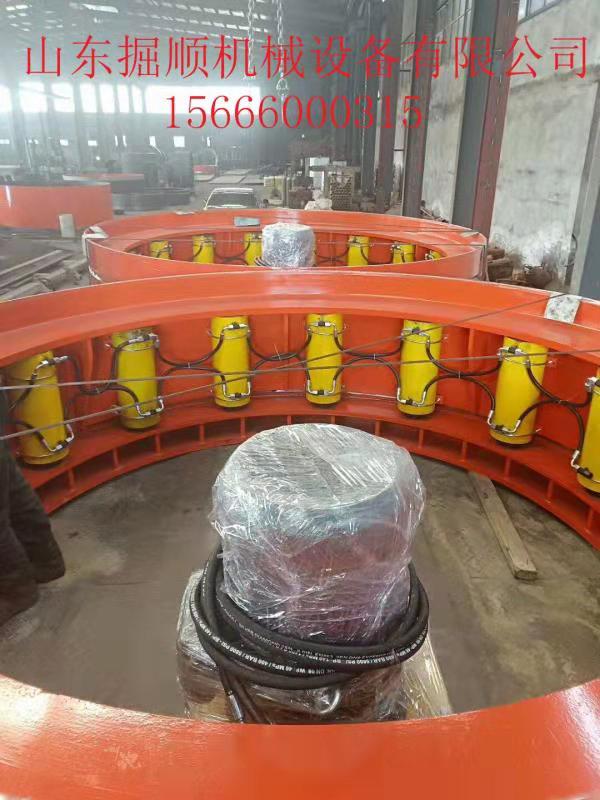 2019炎熱夏季 掘順液壓頂管機(jī)生產(chǎn)一線(xiàn)爭(zhēng)分奪秒加油干