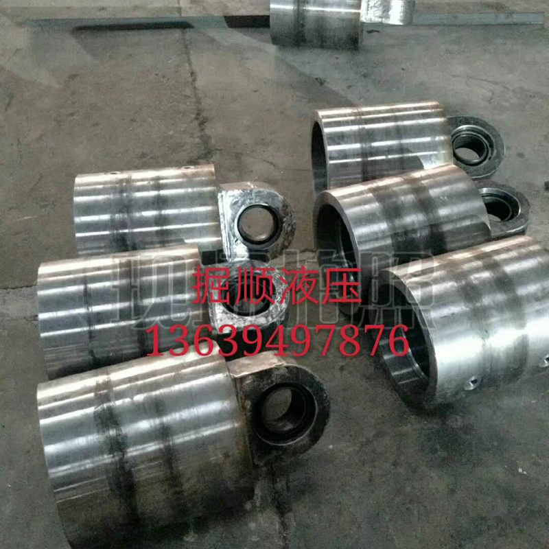 加班加點忙生產(chǎn)液壓泵、千斤頂，都是真材實料好質(zhì)量